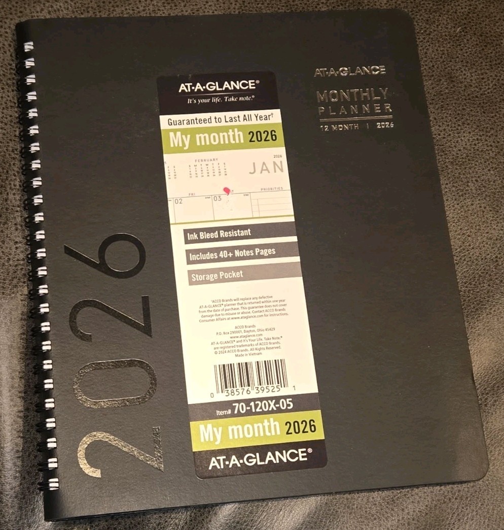 At-A-Glance 2026 Calendar Planner Monthly Black New Year 70-120X-05 Matte Note P