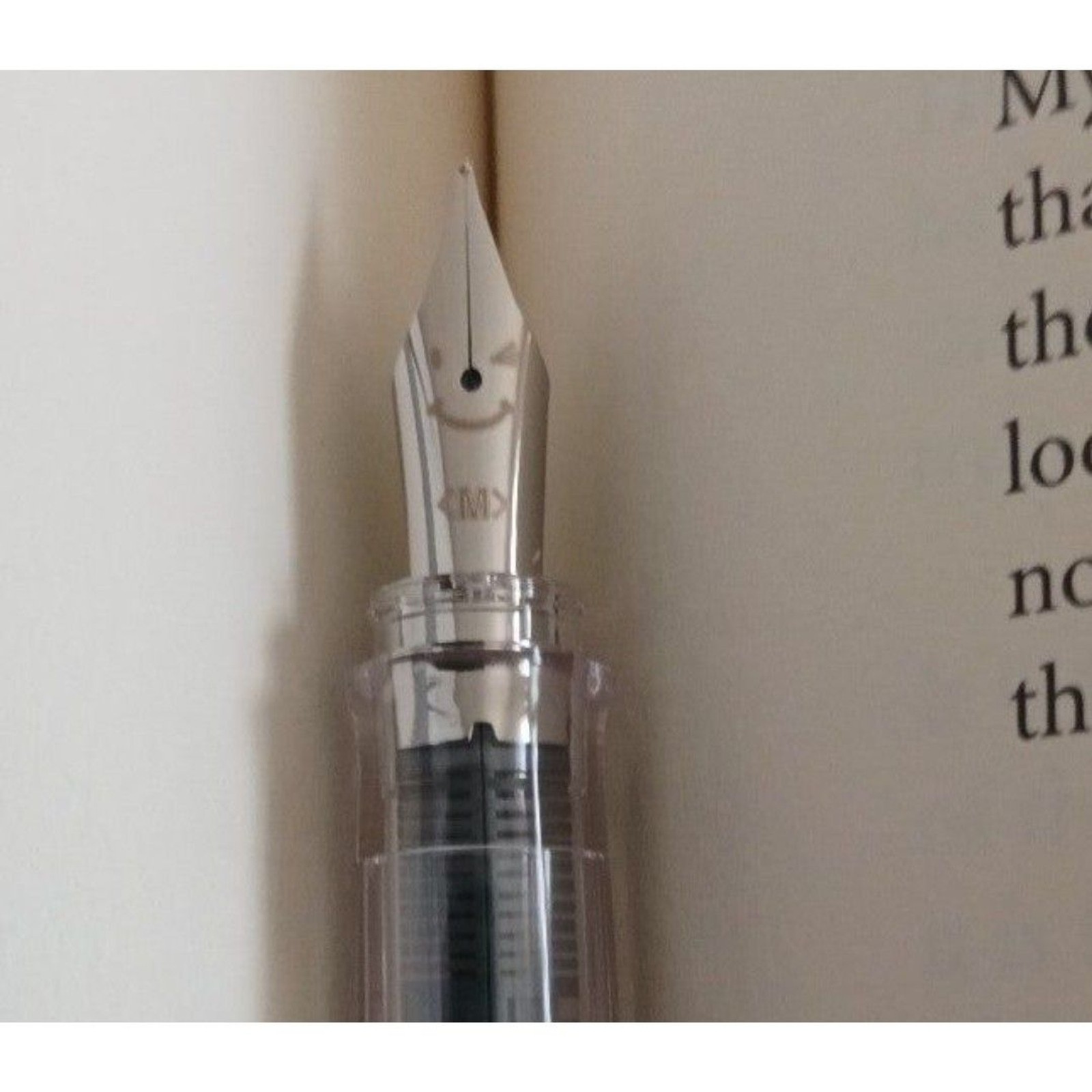 Pilot kakuno smiling medium nib white and blue fountain pen