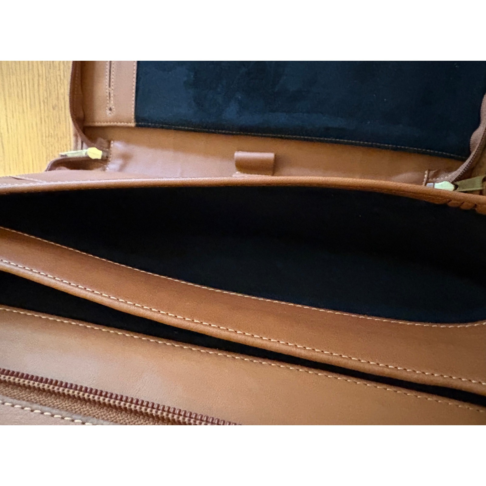 Coach Vintage Tan Leather Zip Around Portfolio Organizer Document Case Tan