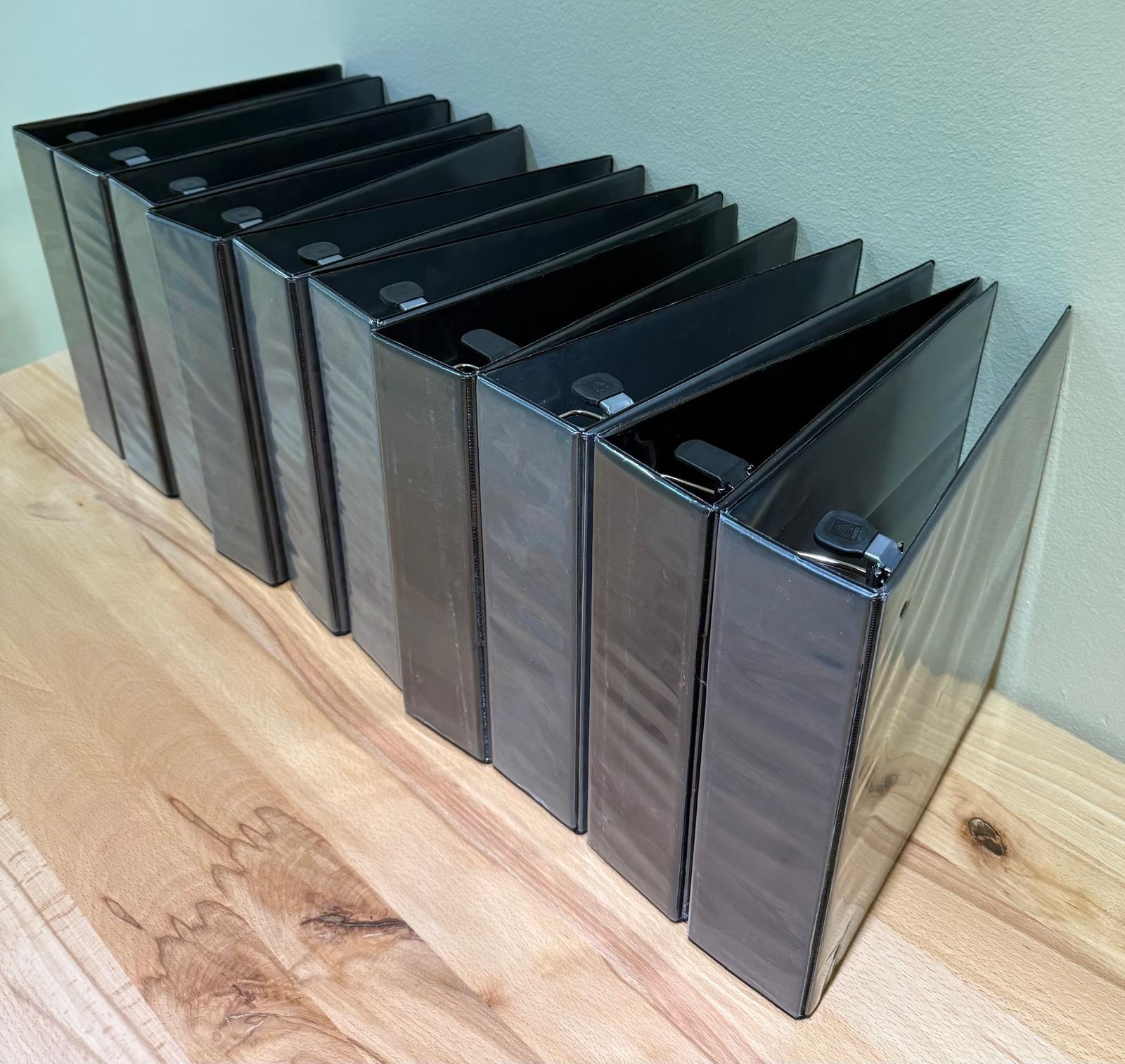 10 Pack Black 3” 3-Ring Binders w/ Pockets 3-Hole Resembles New