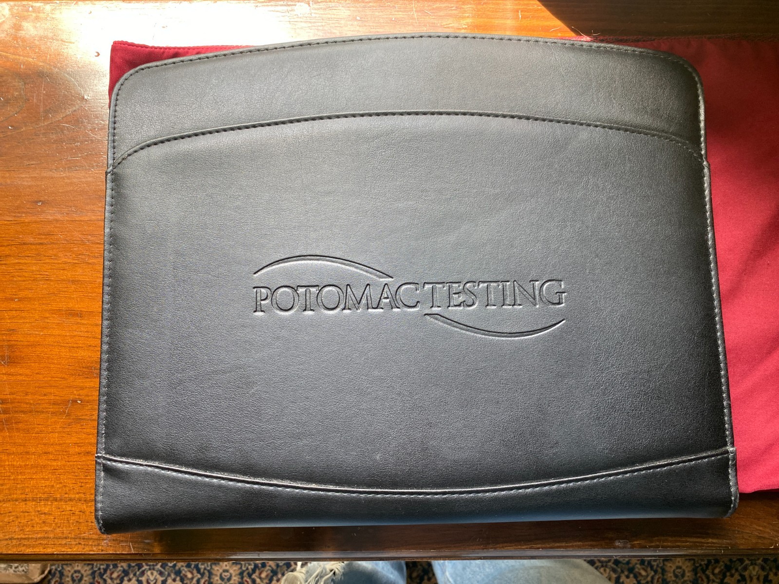 In Great Cond.-Leed’s Black Zip Up Portfolio Organizer Case-Pockets, Calculator