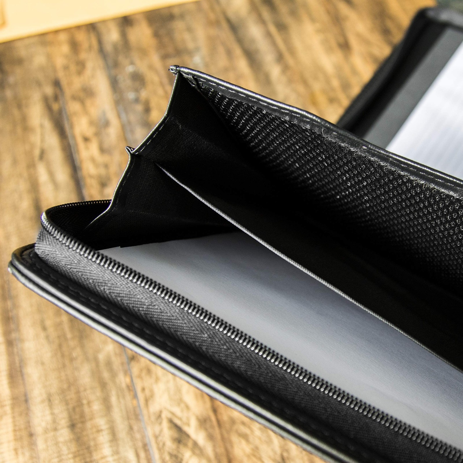 Vegan Leather Business Portfolio Padfolio – 10.1″ Tablet Sleeve, Zipper, Calcula