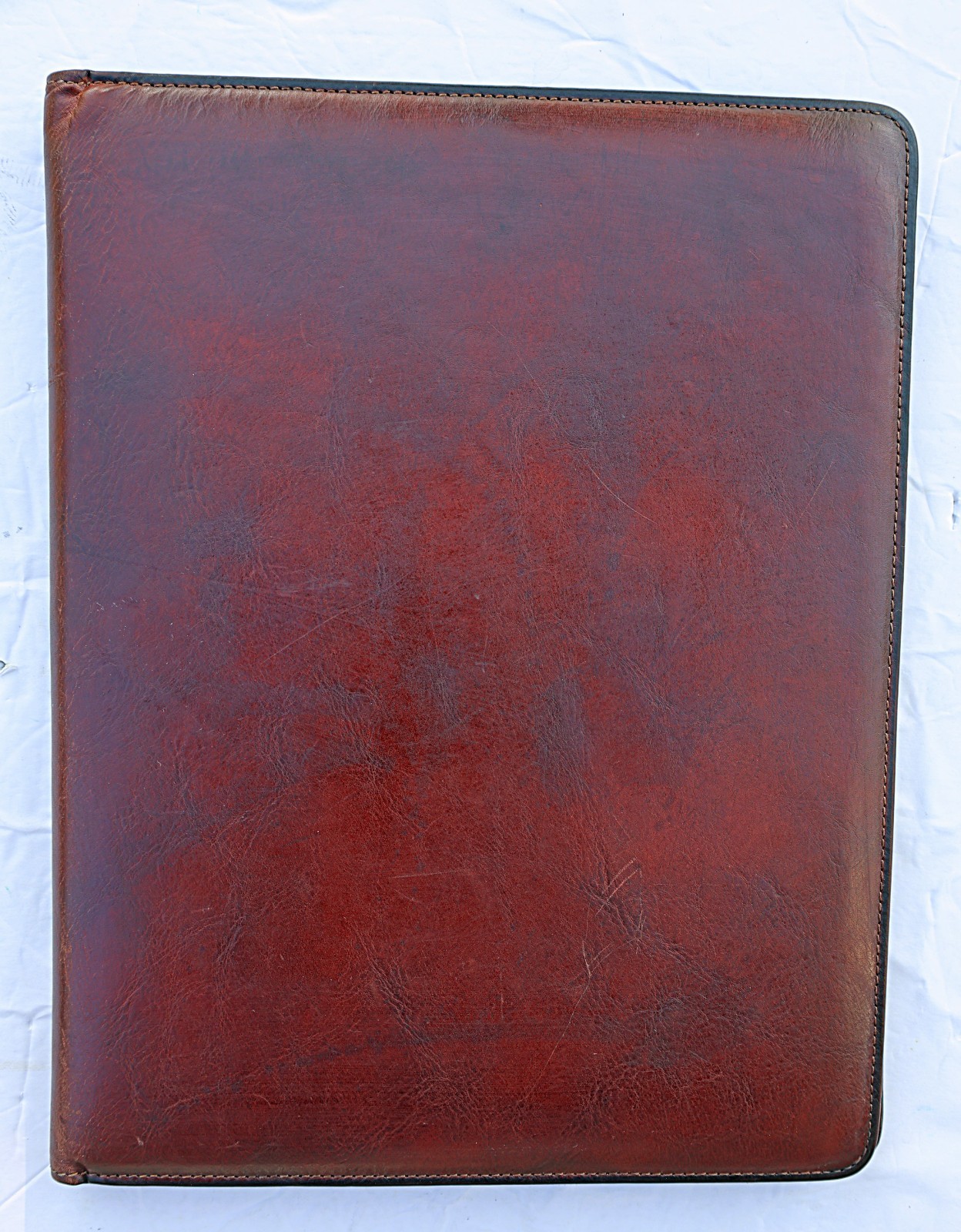 Bosca Old Leather Portfolio – Hand Stained – USA Made – Fits 8.5×11 Pad