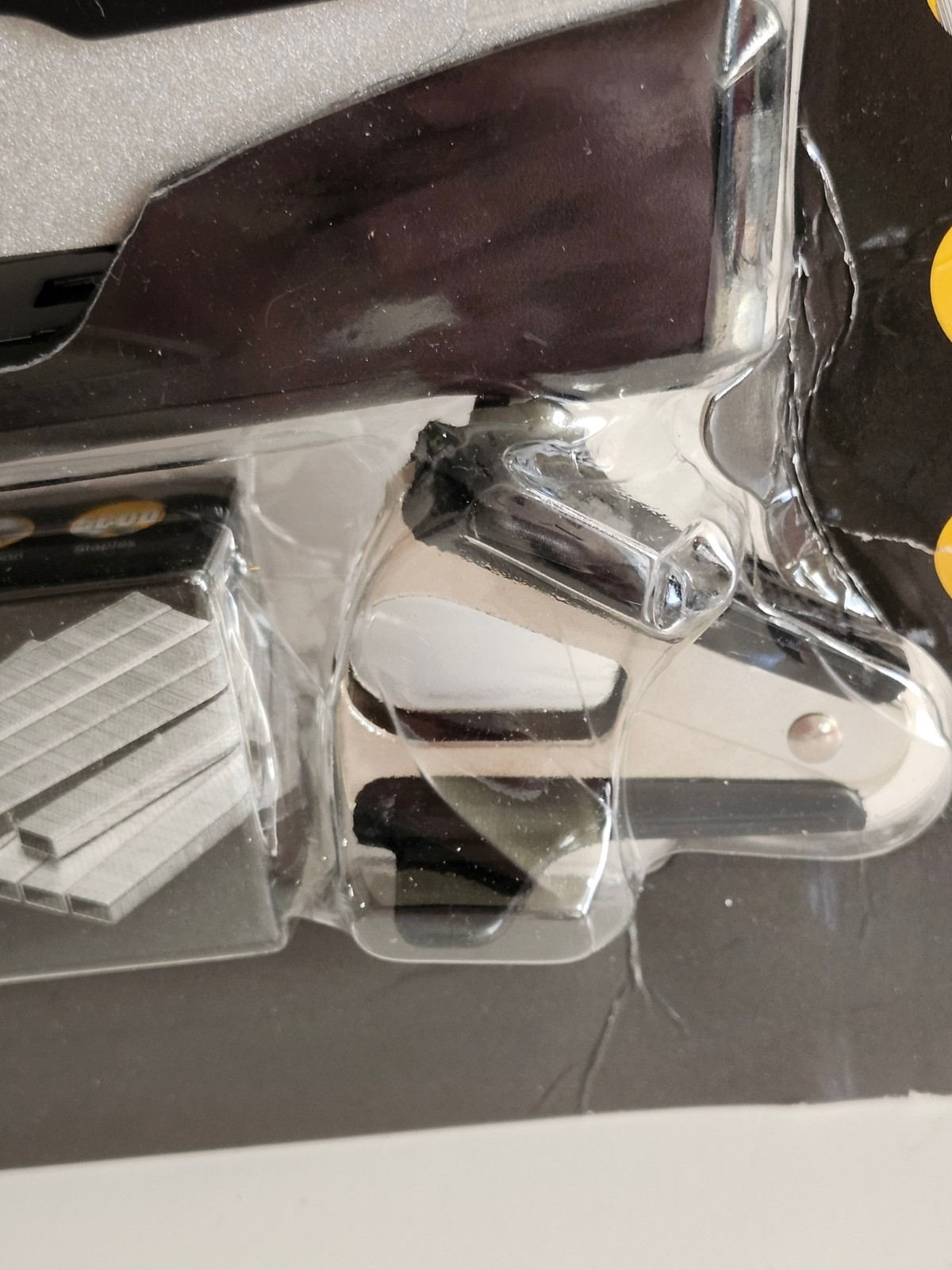 Bostitch Premium Desktop Stapler Value Pack Staple Remover + 5000 Staples, Read