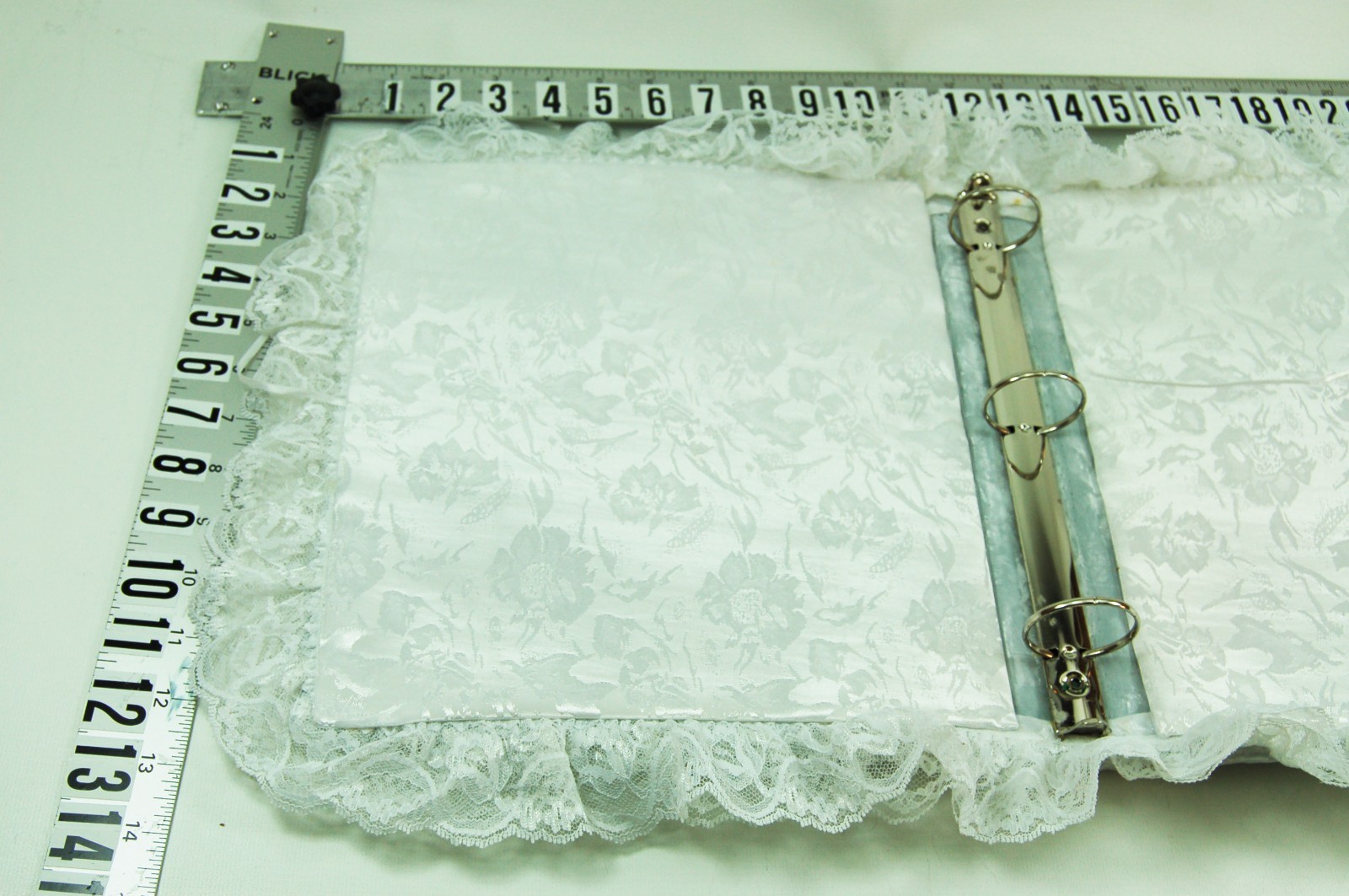 3-Ring Photo Album White Lace Fabric Padded Covered w/ 25 Self Adhesive Vtg