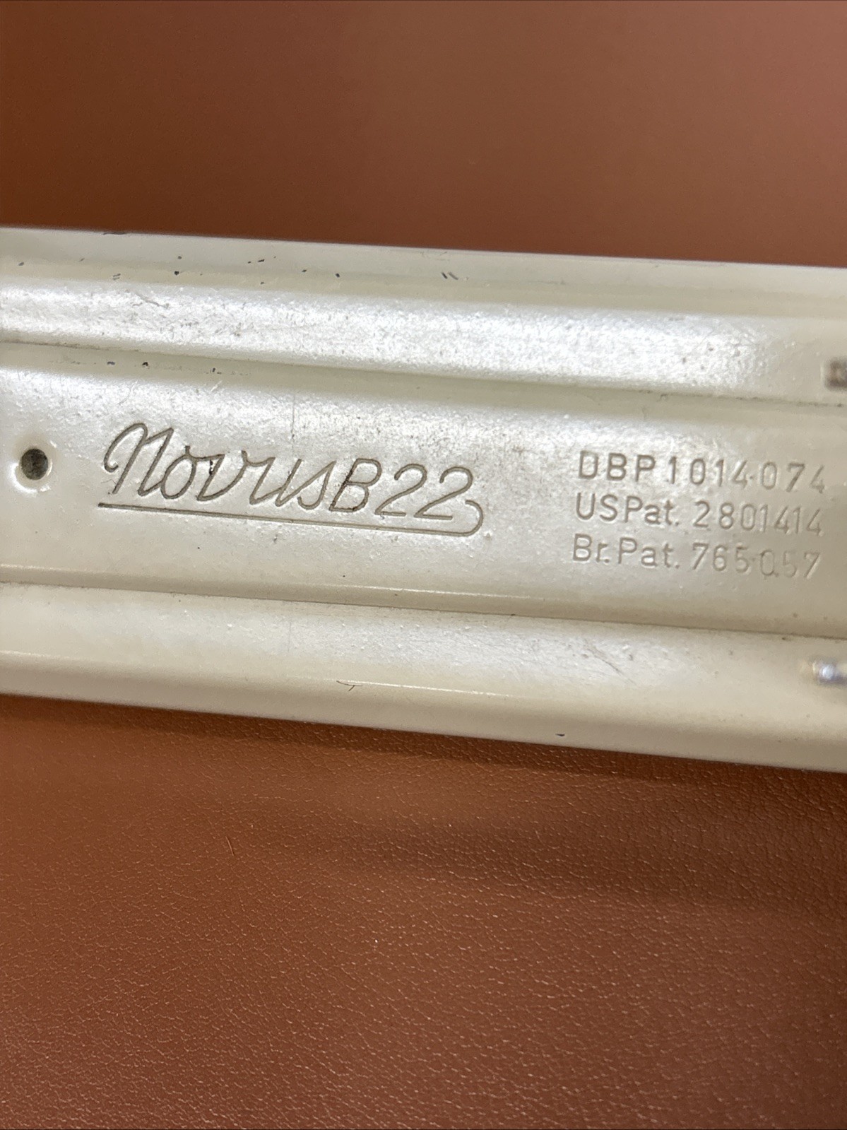 Novus B22 Mid Century Modern Stapler Beige Desk Top Made In Germany 7 3/4”