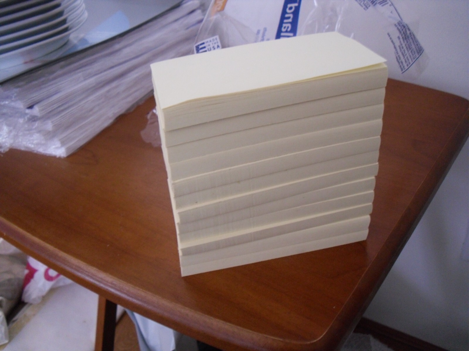 Highland, sticky notepads 3 x 5″, 12 PACKS 100 SHEETS PER PACK