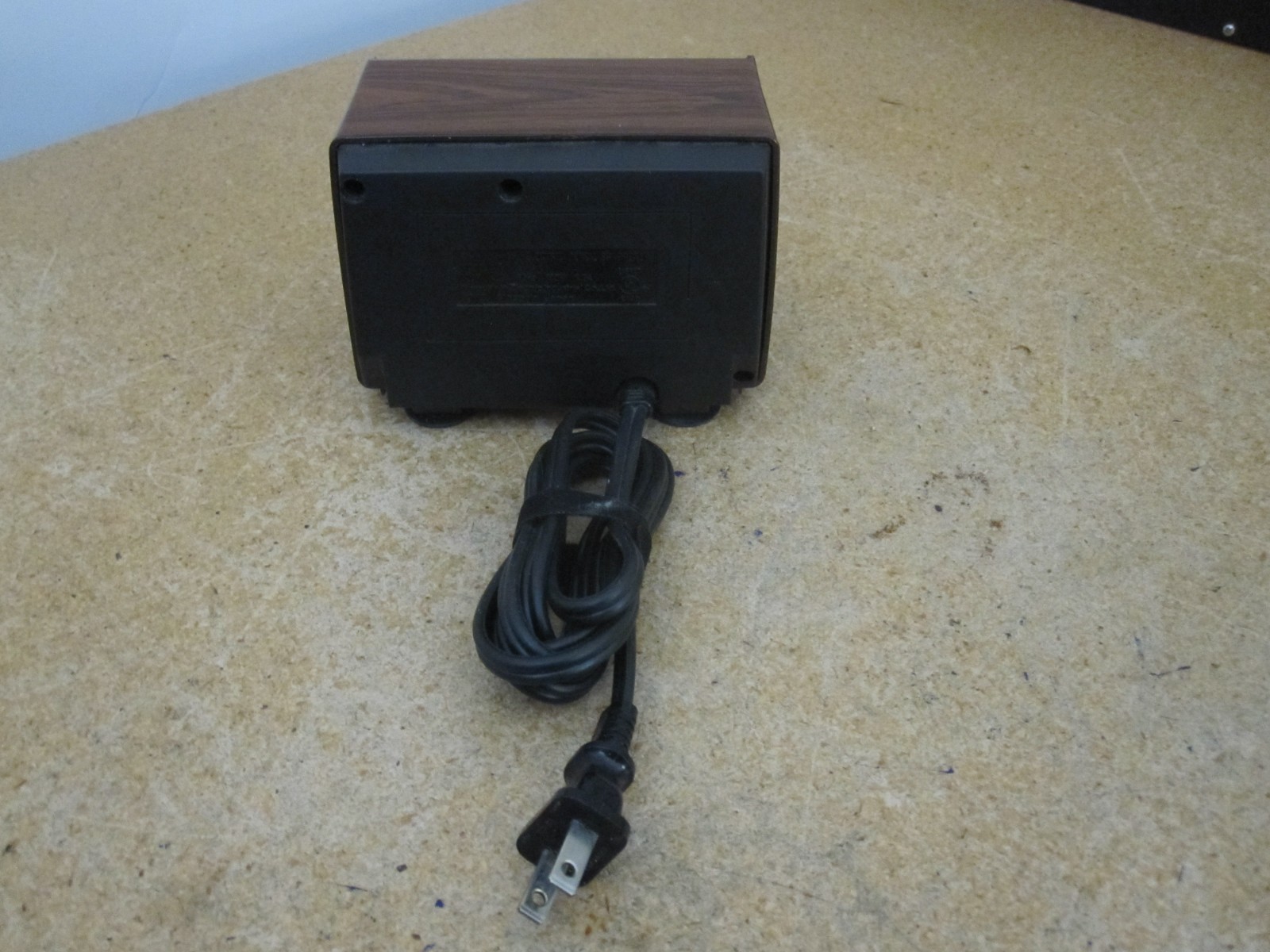 Panasonic Simulated Woodgrain Auto-Stop Electric Pencil Sharpener KP-110 EUC