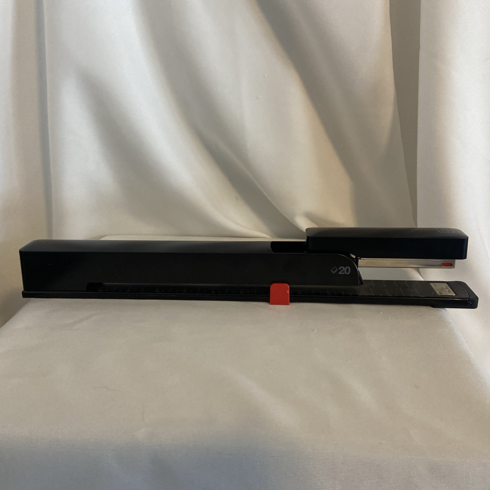 Tru Red Long reach 16 inch stapler 20 sheet capacity X/condition
