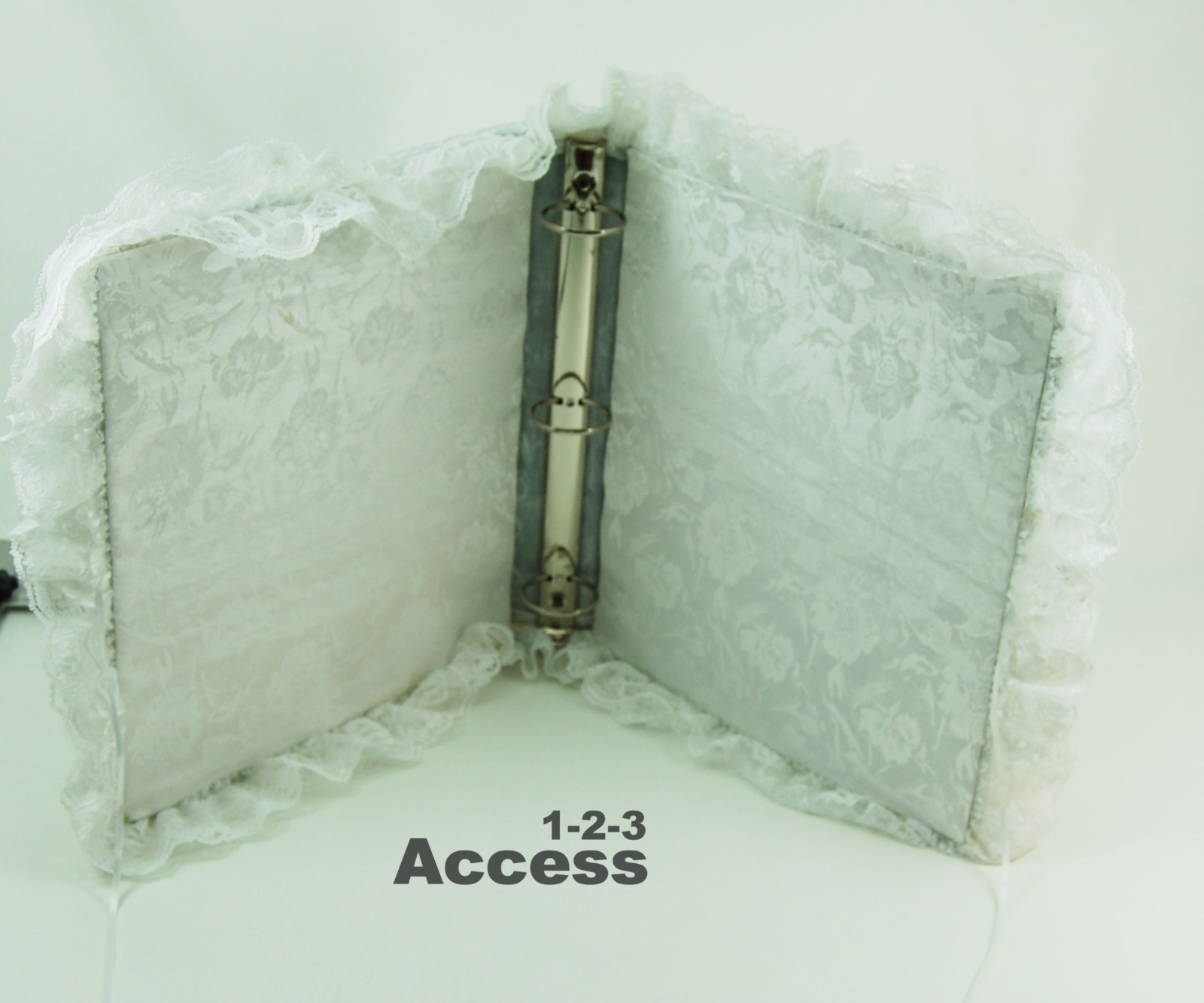 3-Ring Photo Album White Lace Fabric Padded Covered w/ 25 Self Adhesive Vtg