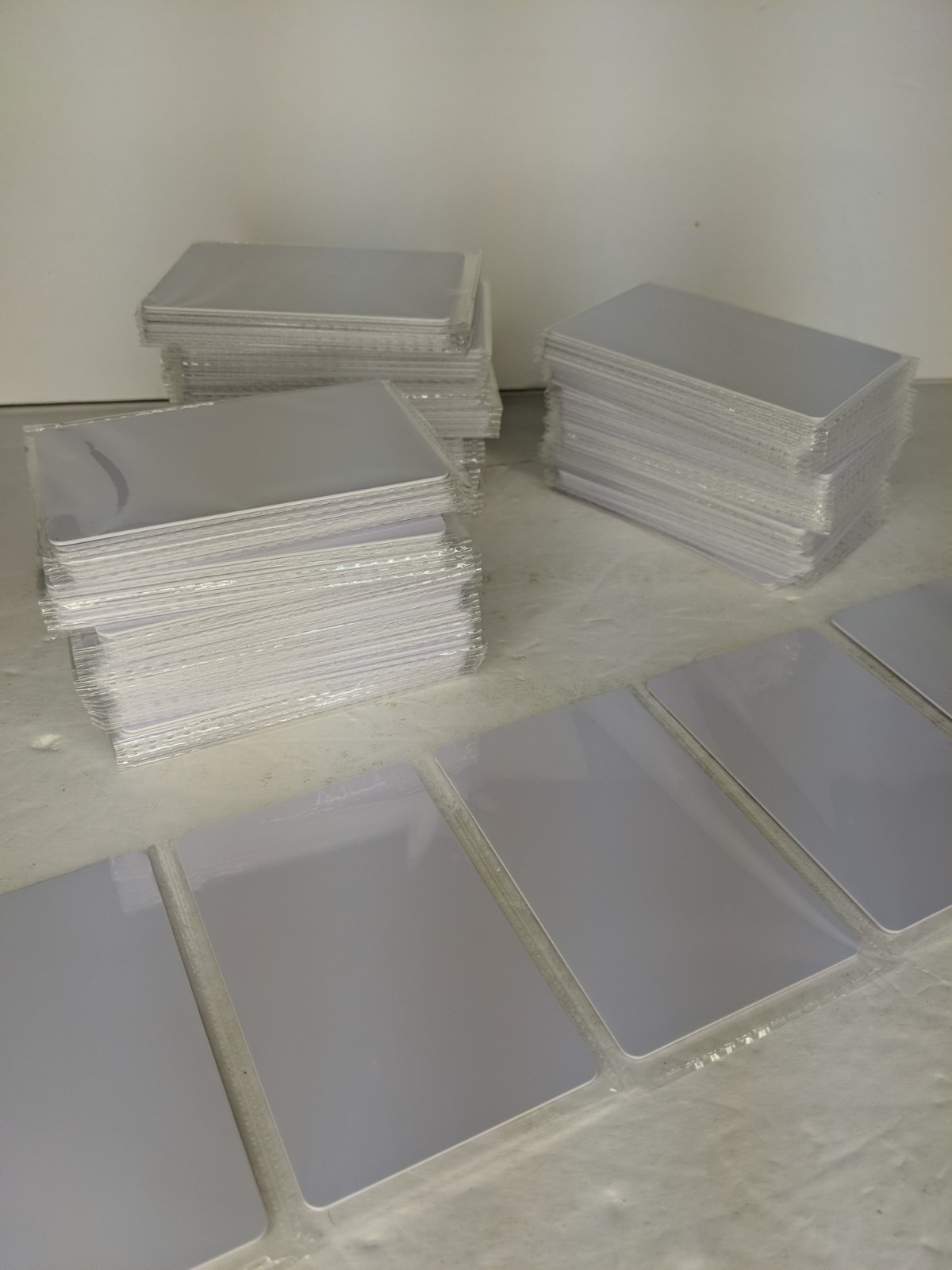 NEW UNBRANDED 200 Blank White PVC Cards Plastic ID Cards