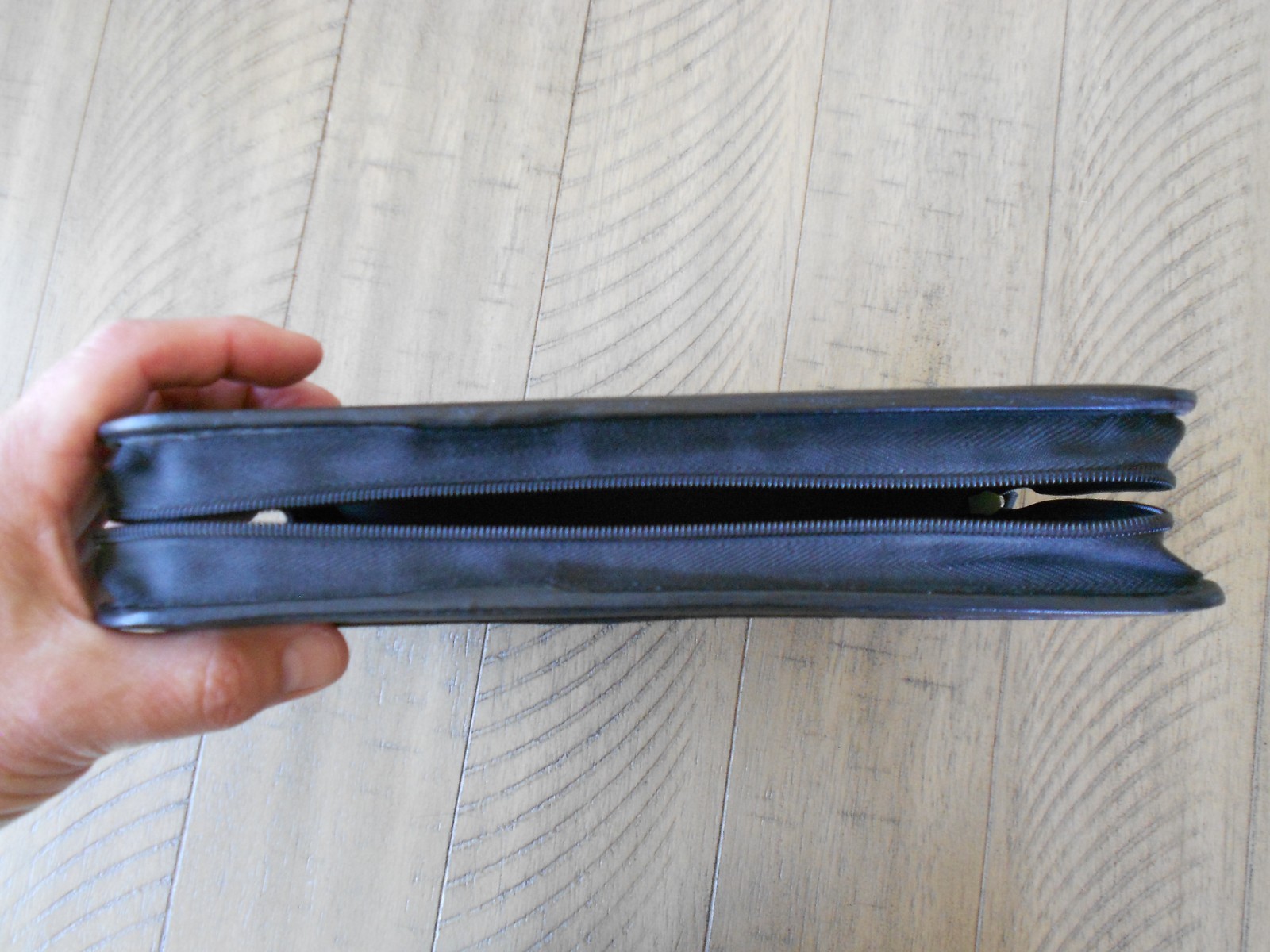 Day-Runner Genuine Black Leather 7-Ring Planner Binder “Classic” #191-93 inserts