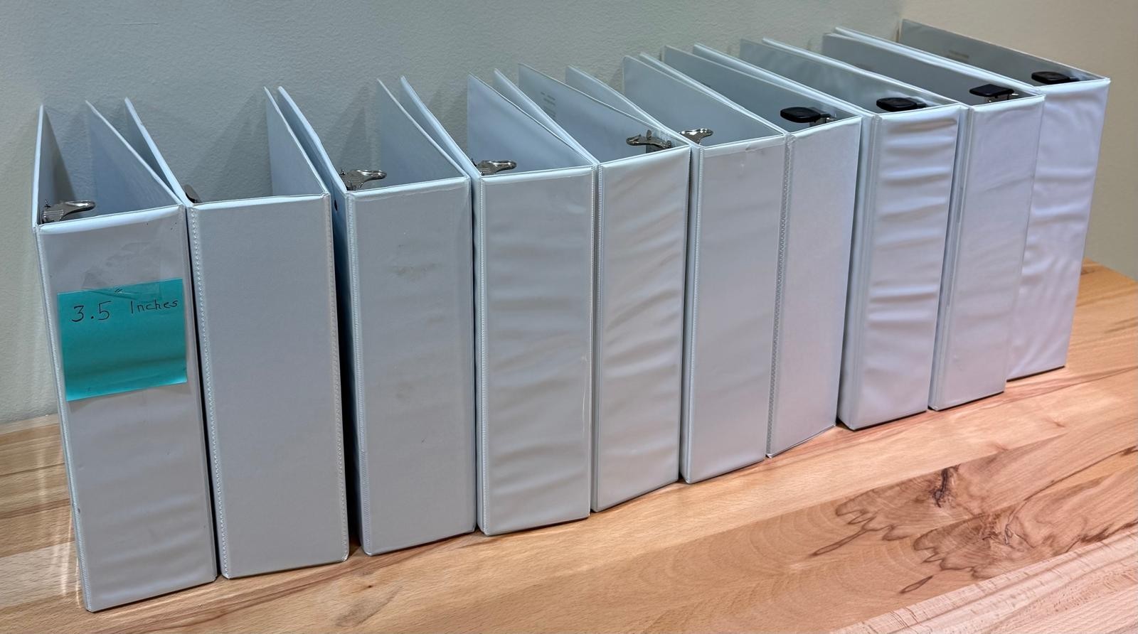Binders 3.5″ inches 10 Pack White, Resemble New W/Pockets 3-hole 3-Holes