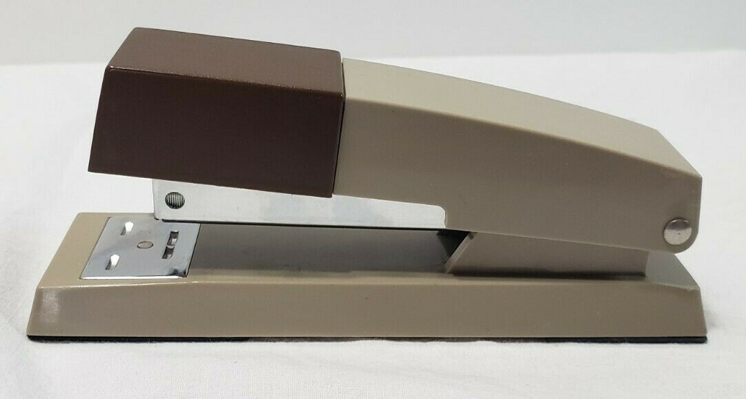 BOSTITCH 6″ PLASTIC STAPLER Brown Beige Retro Office