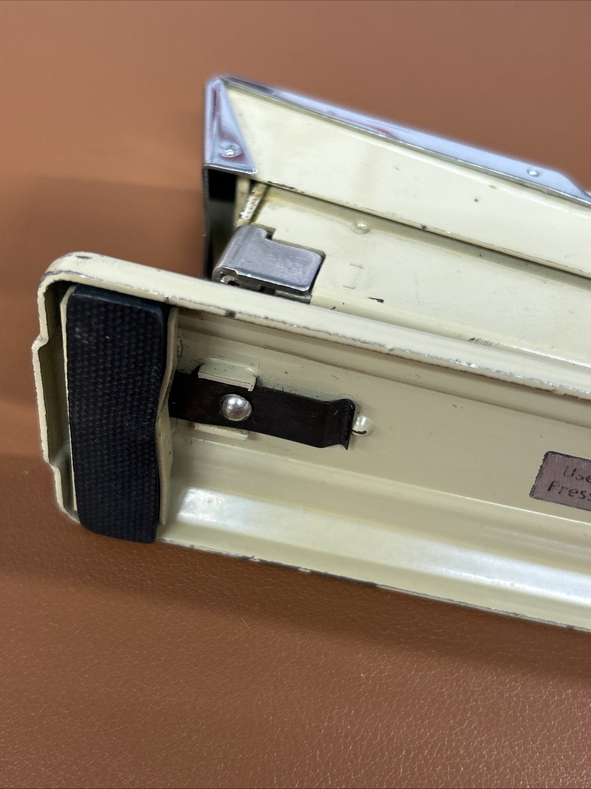 Novus B22 Mid Century Modern Stapler Beige Desk Top Made In Germany 7 3/4”