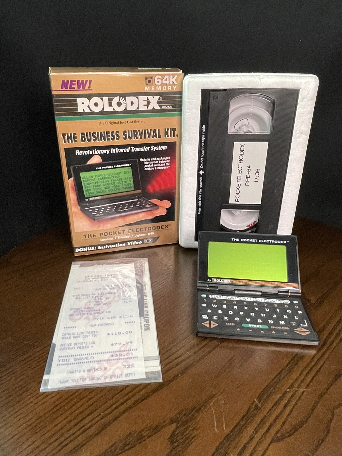 ROLODEX 64K Memory Rolodex Brand Pocket Electrodex with Bonus Vhs Tape Untested