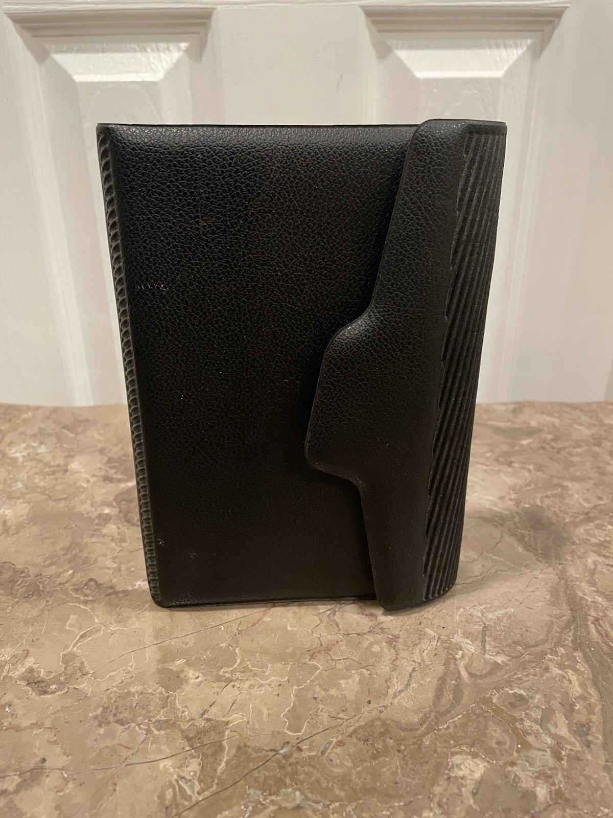 Day Runner 6-Ring Fact Centre Compact Personal Organizer Faux Leather Black