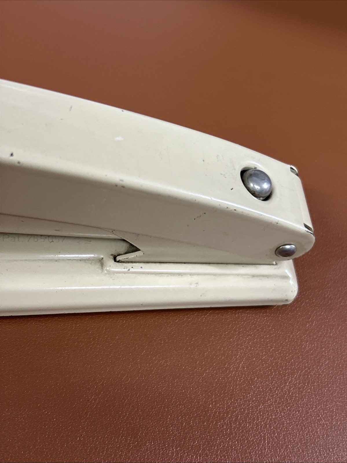 Novus B22 Mid Century Modern Stapler Beige Desk Top Made In Germany 7 3/4”
