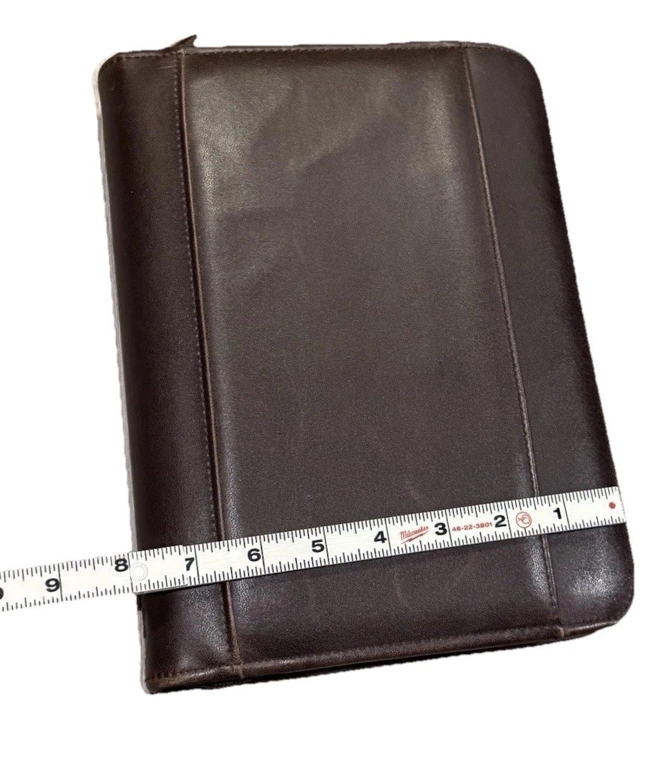 Dayrunner Full Grain Textured Leather Burgundy Compact Zip 3-ring Planner 10x8x2