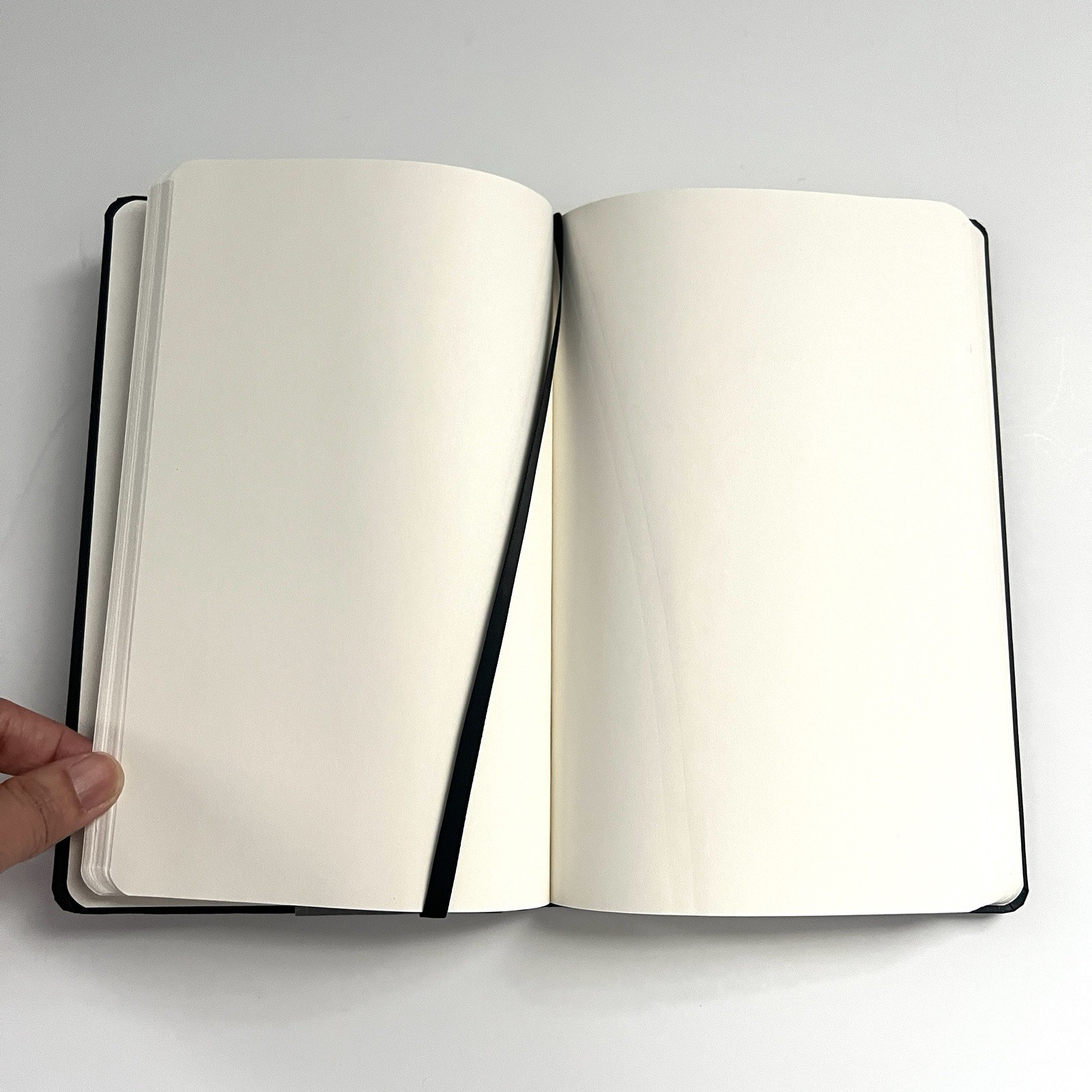PlanAhead Black Blank Journal 240 Plain Pages 8.25″ x 5″ Hardcover Notebook