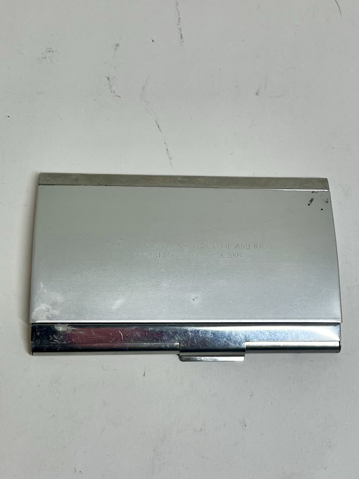 VINTAGE 2004 CULINARY INSTITUTE OF AMERICA SILVER METAL BUSINESS & CC CARD CASE