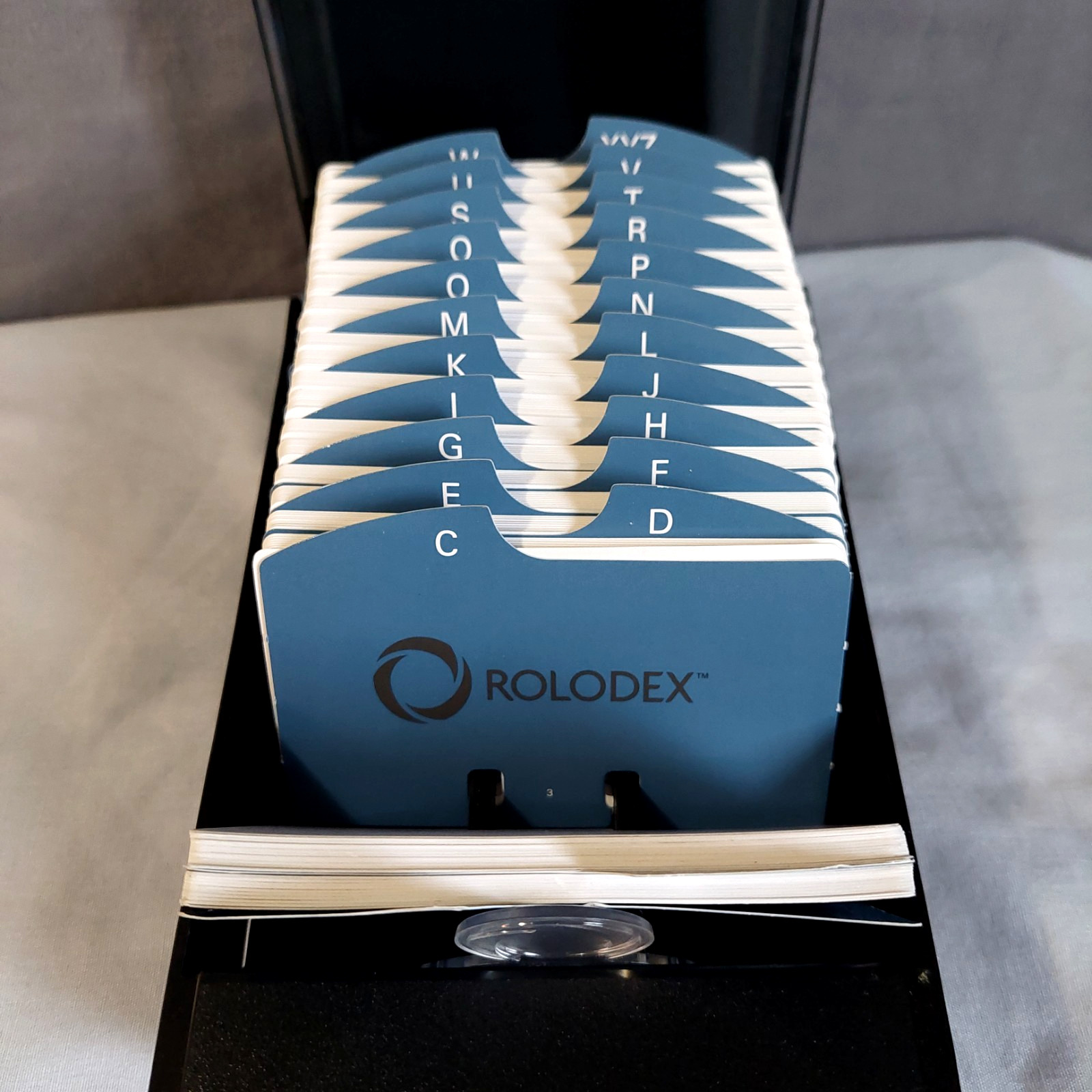 VTG 1990 Rolodex in Box model NVIP-35 good condition 500 card file unused Read