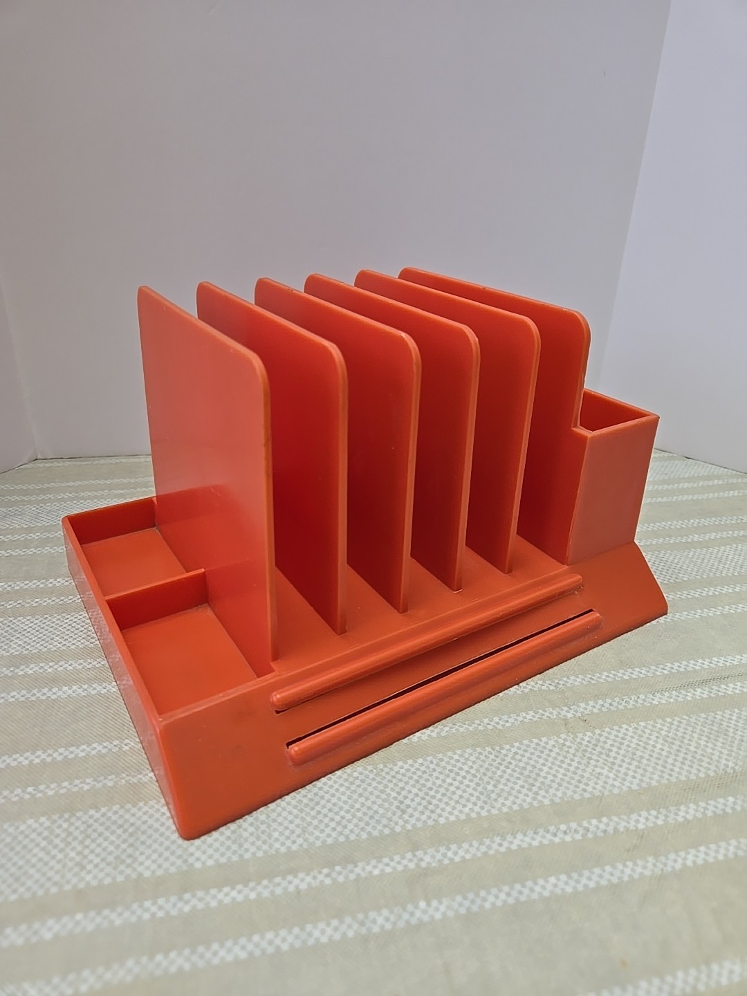 MCM 1960’s MAX KLEIN BRIGHT ORANGE PLASTIC DESK LETTER ORGANIZER CADDY ACCESSORY