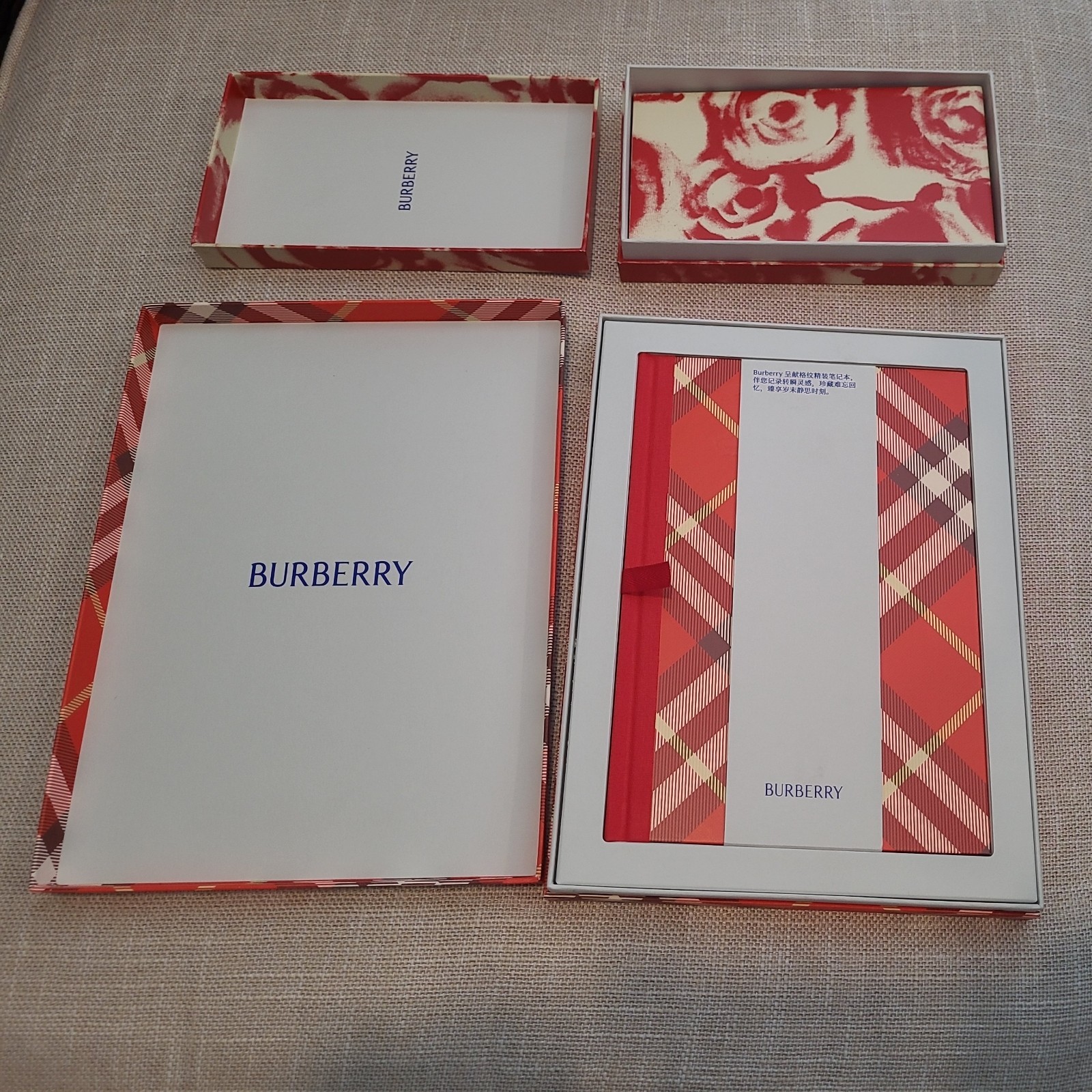 Burberry Lunar New Year Tartan Notebook & Red Envelopes Set – Plaid Floral Check