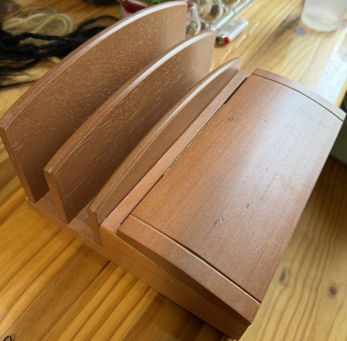 Rolodex Woodline Desktop Organizer pine colored Wood, Model Woodline, MPN 19290