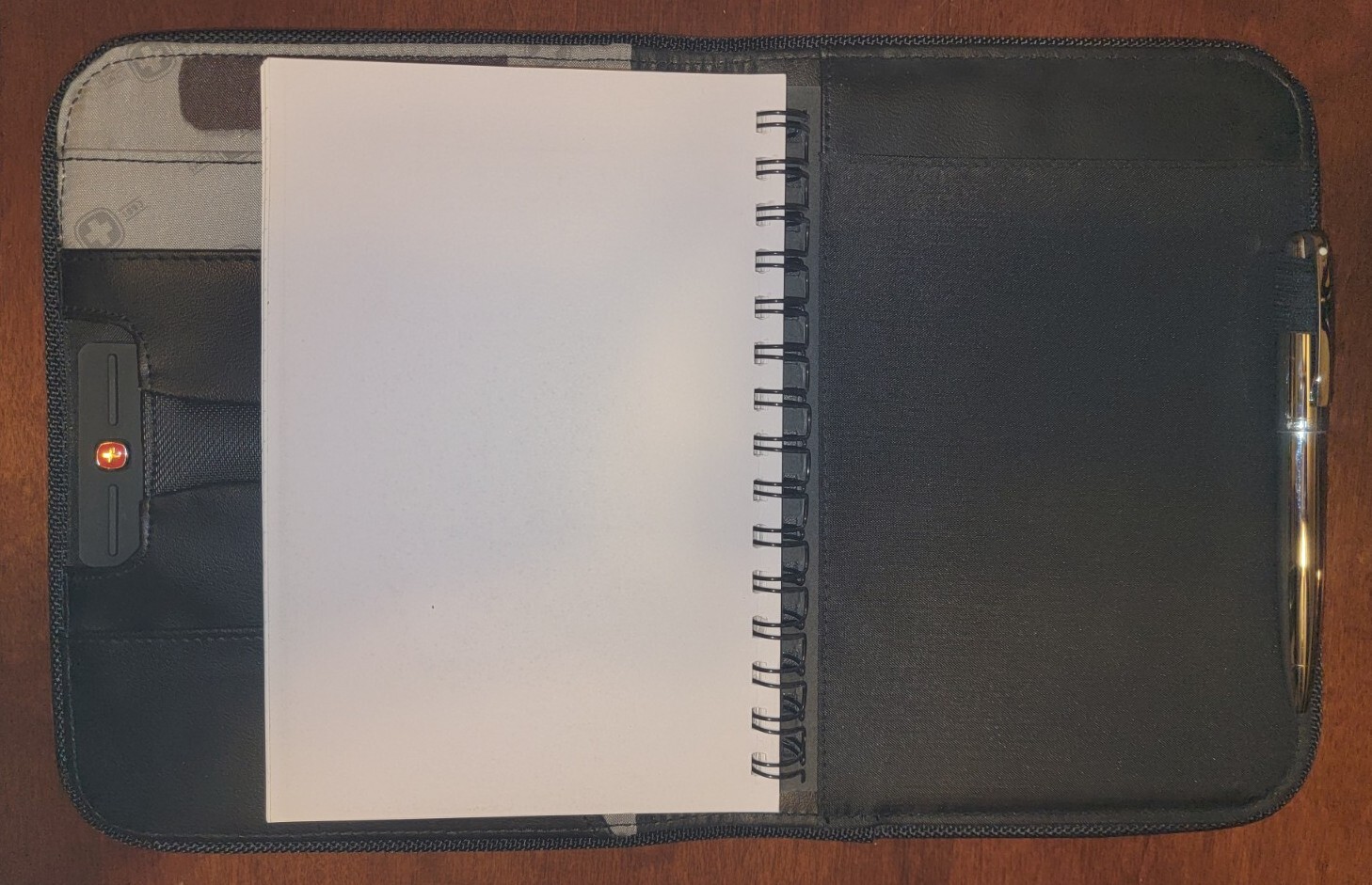 Rare Authentic Lightly Used Wenger Microsoft Padfolio/Portfolio With Pen