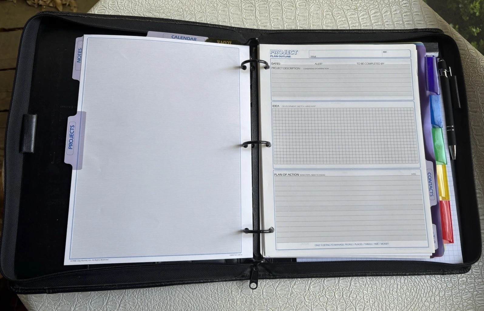 VTG Day Runner Planner Black Faux Leather Zip 3-Ring Entrepreneur Hidden Handles