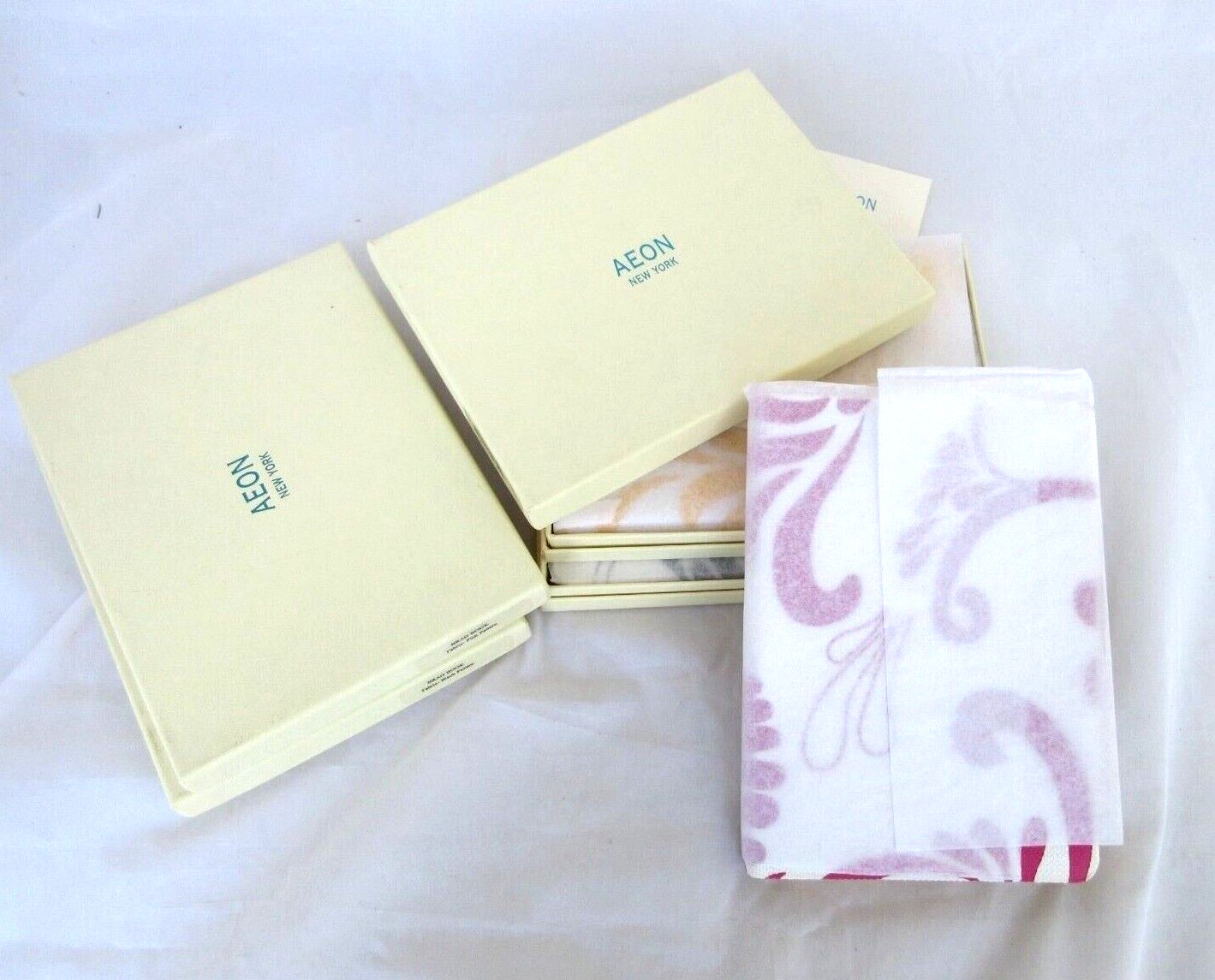 Journal 7″ Fabric Soft Cover 224 Lined Pages Graphic Image AEON New Box Pink