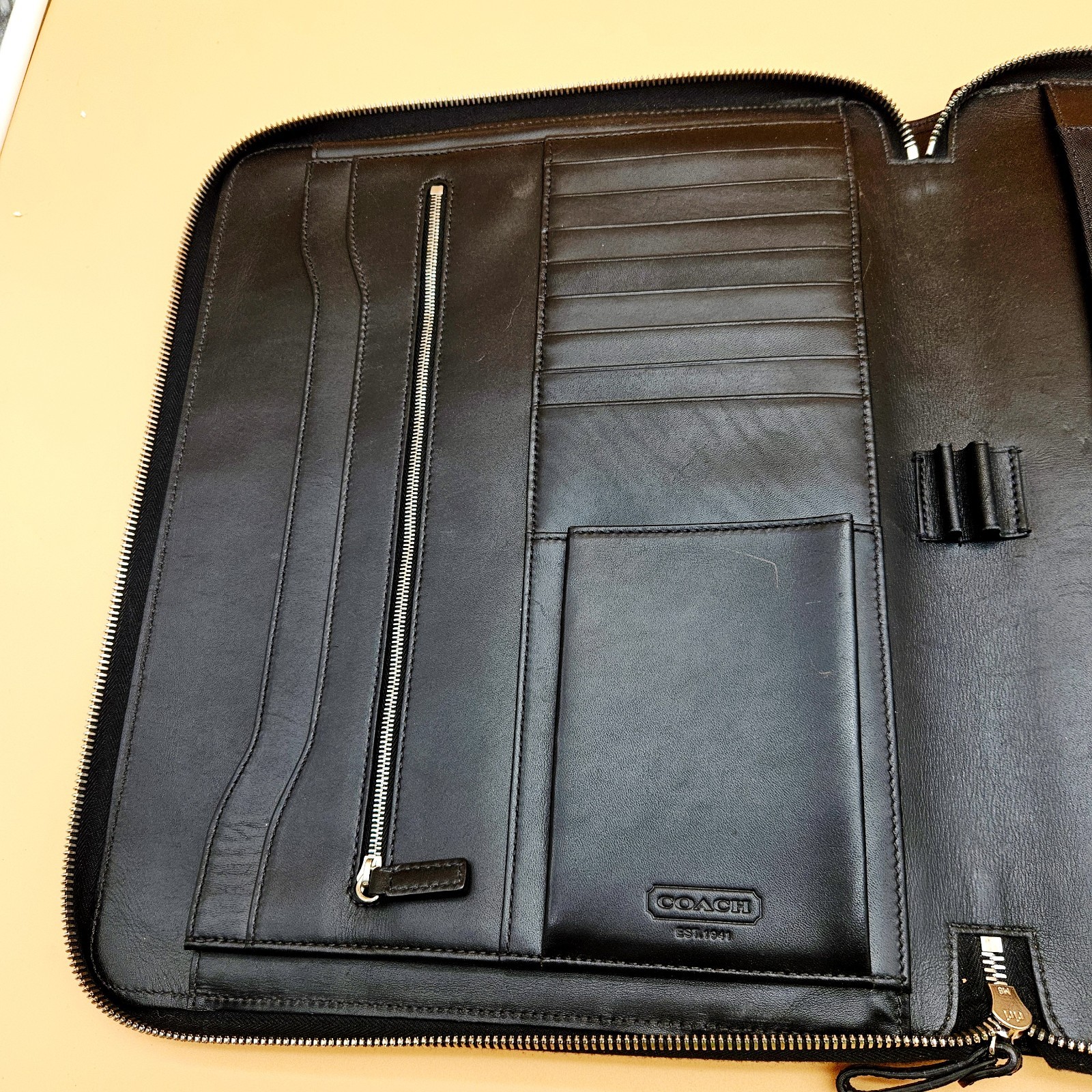 Coach Portfolio Black Leather Zip Around Document Organizer 10.5″x13″ Unisex VTG