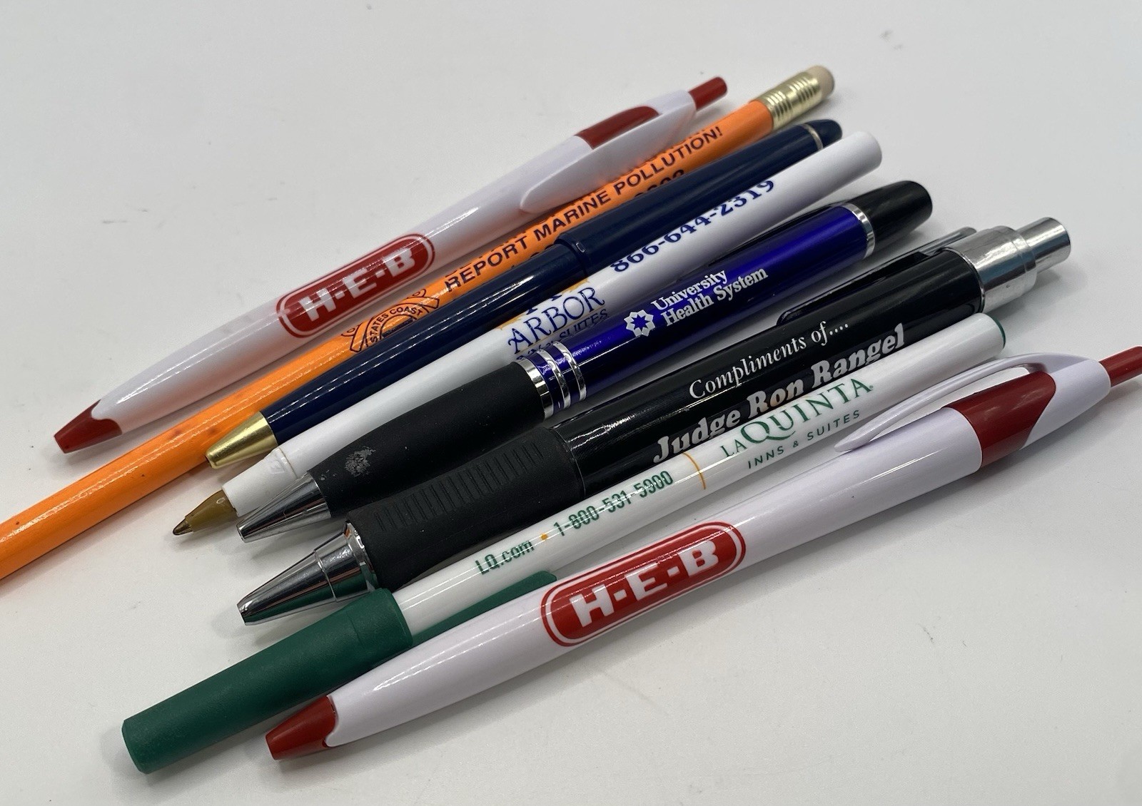 LOT OF 24 PENS BULK INK PENS Branded & UNBRANDED VARIOUS COLORS