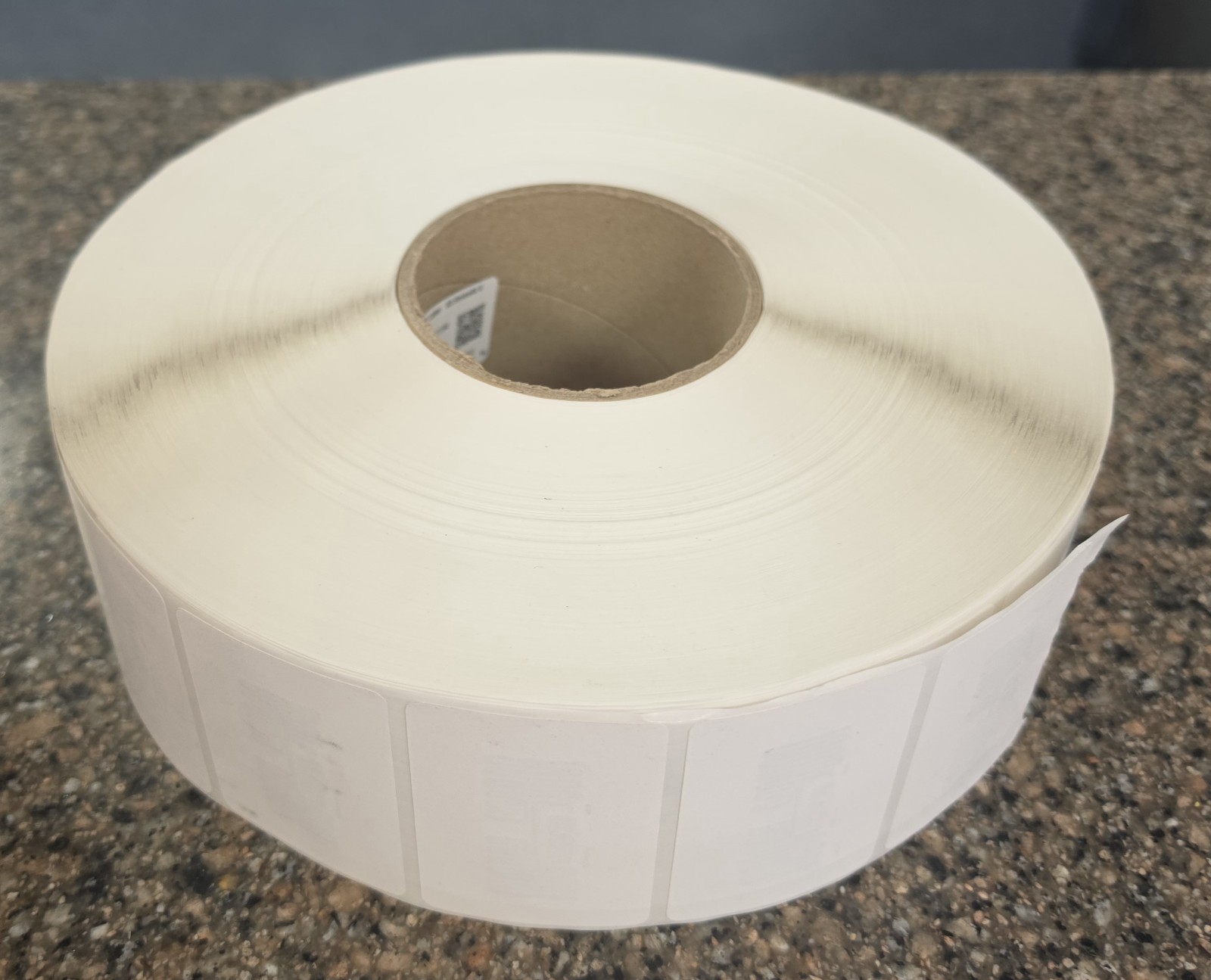 Avery Dennison Smartrac AD Movement WEL M830 RFID Labels 44.45mm 2 Rolls Of 3550