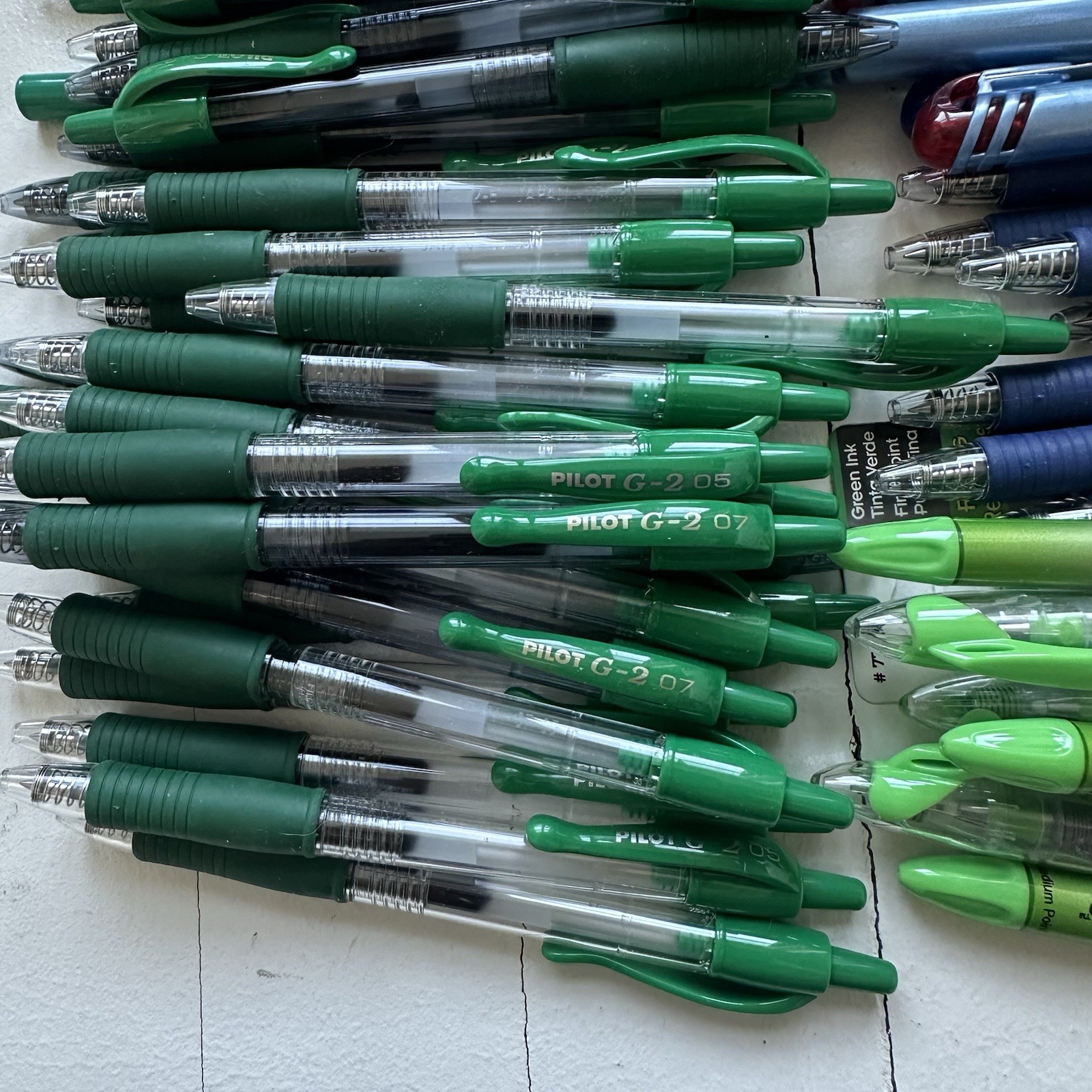 Lot AssortedbColors and Brands Pilot G2 Green Gel Pens P-500