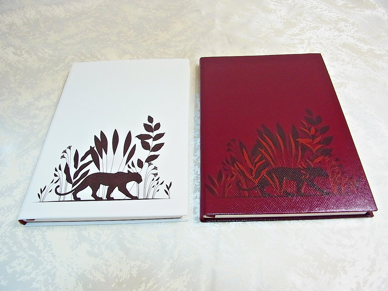 Cartier Panthere Note book White & Red VIP Gift 2 pcs set with Box & Ribbon New