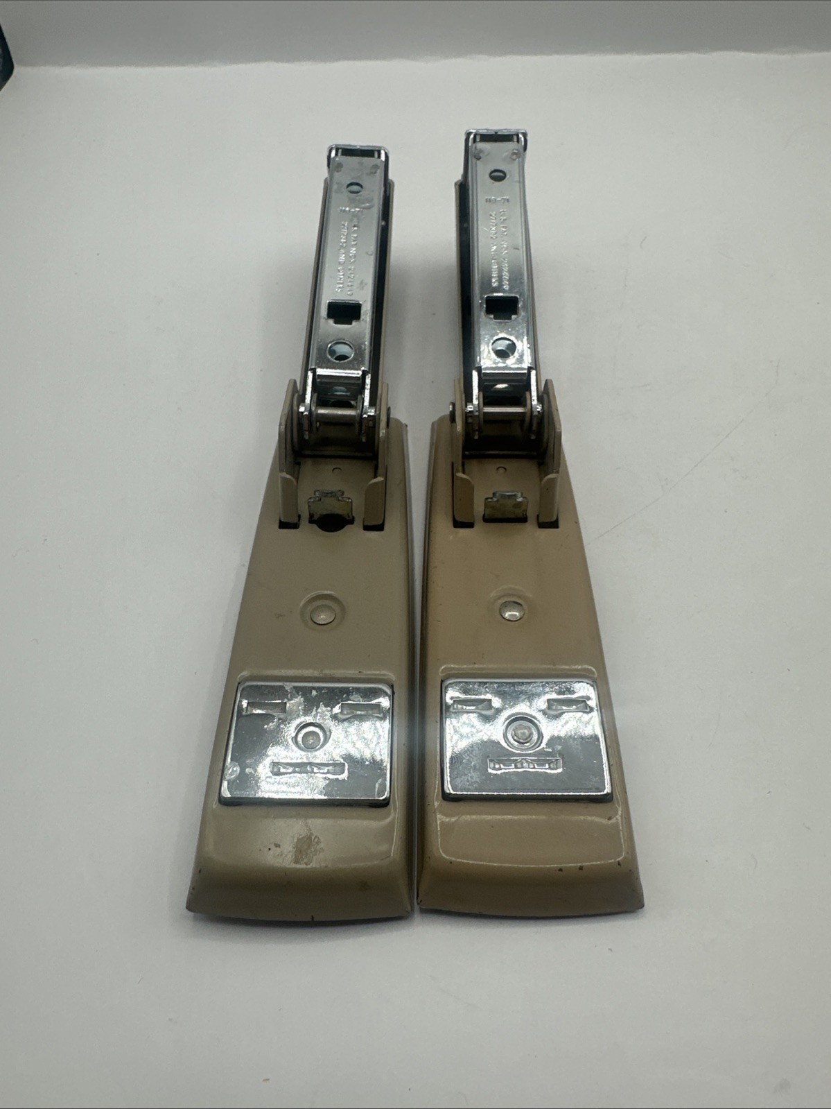 Two Vintage Swingline Model 711 Beige Desktop 5″ Mini Stapler Retro Office Works