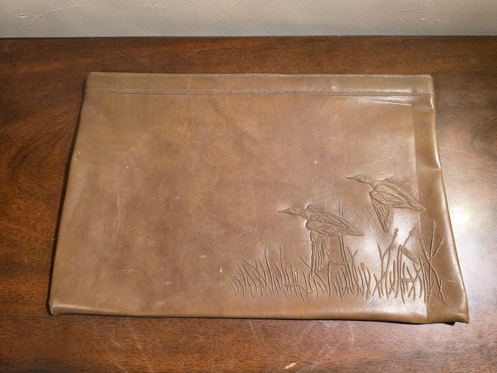 Large 17″ VTG Brown Leather Folio Portfolio Embossed Ducks Wildlife Document Bag