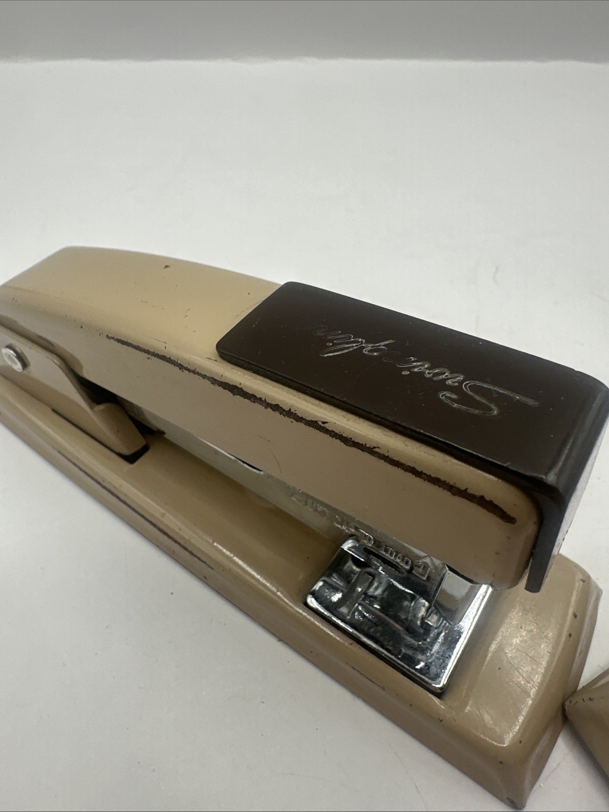 Two Vintage Swingline Model 711 Beige Desktop 5″ Mini Stapler Retro Office Works