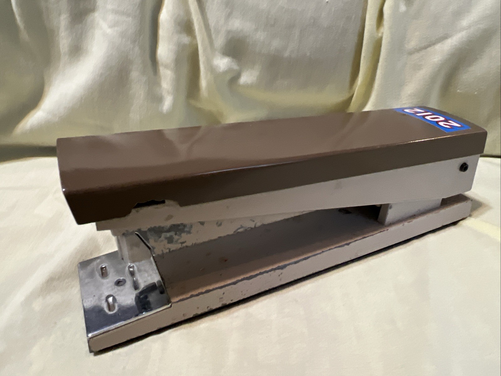 Vtg Acco 30 Stapler Model 30 Tones Of Brown – previously owned! See Description