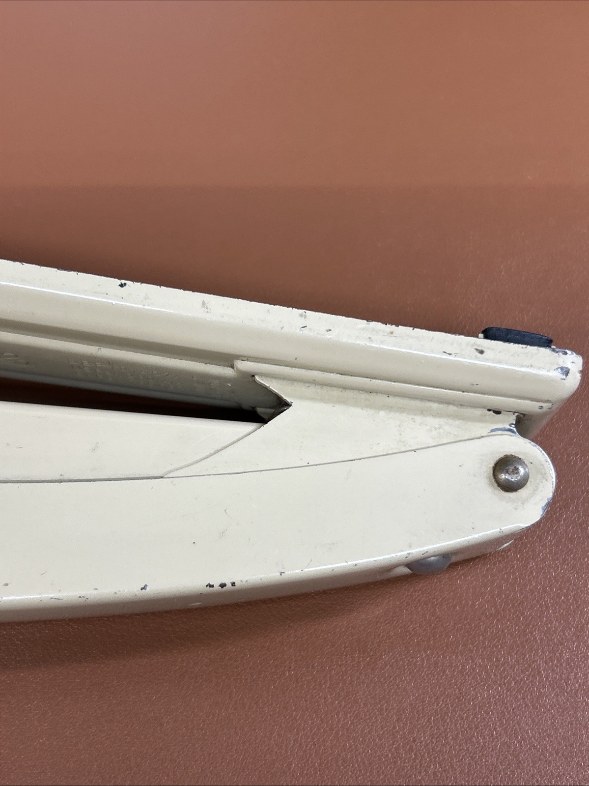 Novus B22 Mid Century Modern Stapler Beige Desk Top Made In Germany 7 3/4”