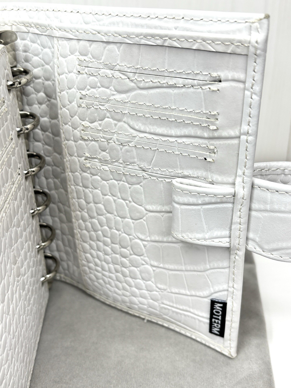 Moterm A7 Pocket Leather Rings Planner White/Light Grey Croc Wallet Organizer